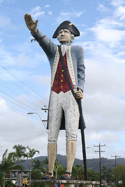 400px-Captain_Cook_statue,_Cairns